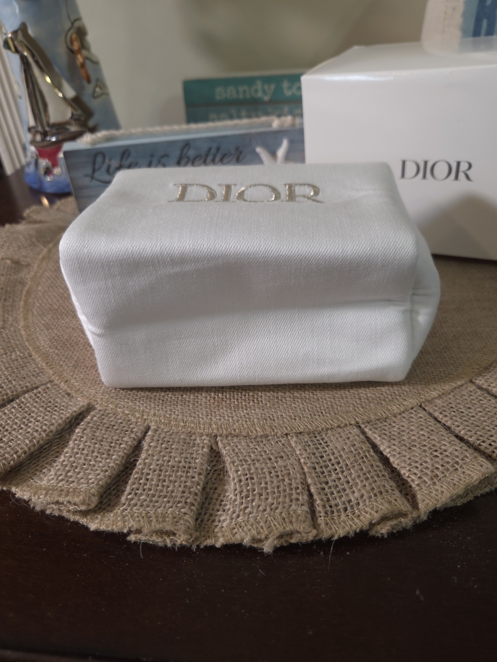 NIB Dior White Gold Embroidered Cosmetic Case - Picture 4 of 5